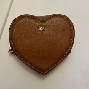 LAUREN CONRAD HEART SHAPED TAN COIN PURSE